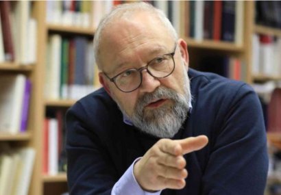 Професор Херфрид Мюнклер: Затварянето на границите е символна политика - CAO.bg Професор Херфрид Мюнклер: Затварянето на границите е символна политика