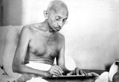 Махатма Ганди: Моята вярност към истината ме въвлече в света на политиката