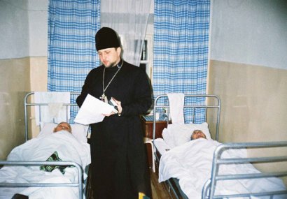 Oтец Марио Йонов: Обществото ни вече е зависимо от пошлостта - CAO.bg Oтец Марио Йонов: Обществото ни вече е зависимо от пошлостта