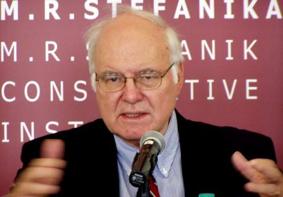 Майкъл Новак: Морал, капитализъм и демокрация