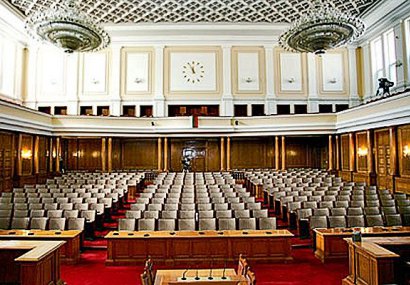 Ляво и дясно в политиката; либерали, либерализъм; партии, партизанщина