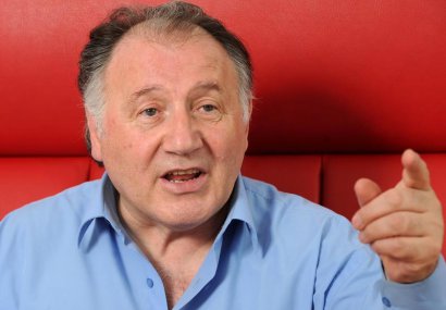 Медийният теоретик Петер Вайбел за ролята на човека в Интернет - CAO.bg Медийният теоретик Петер Вайбел за ролята на човека в Интернет