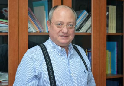 Тодор Танев: Достойнството на човешката личност и демократичната политика