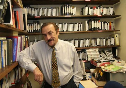 Филип Зимбардо в разговор за човека и злите деяния