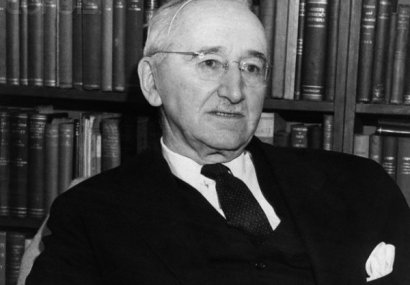 Фридрих Хайек за ценностната основа на доминиращите обществени групи - CAO.bg Фридрих Хайек за ценностната основа на доминиращите обществени групи