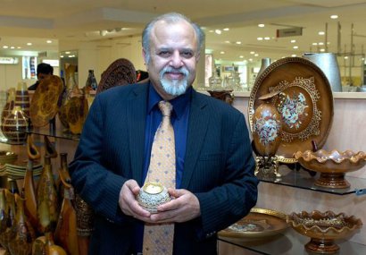 Милиардерът Мики Джагтиани: Копнея да живея като монах в манастир