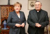 Ангела Меркел: Европа не е християнски клуб, а клуб на ценности